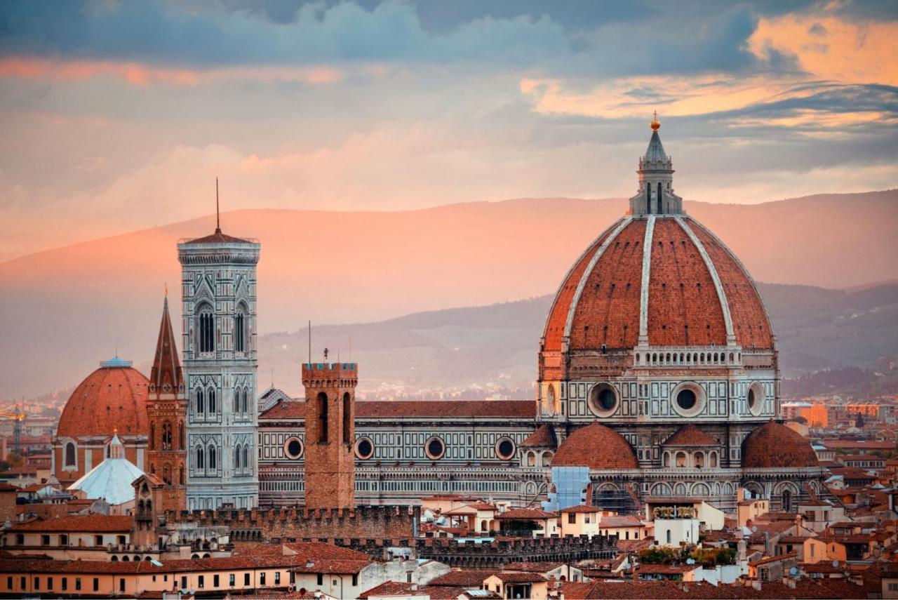 "Florence Cave Central Suite" - 5 Min To Mandela Forum - 2 Bedrooms - Free Parking Esterno foto